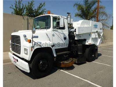 2004 FORD 7000 2858