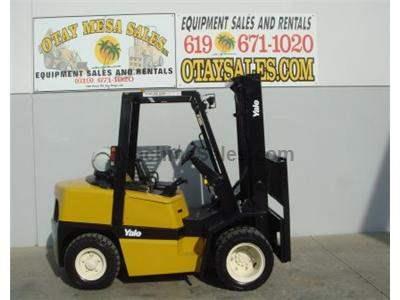 9000LB Forklift, Dually Pneumatic Tires, Propane, Automatic, Side Shift