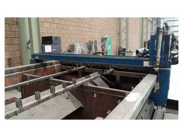 AKS ACCU-KUT P1036-HD4070 CNC PLASMA CUTTER