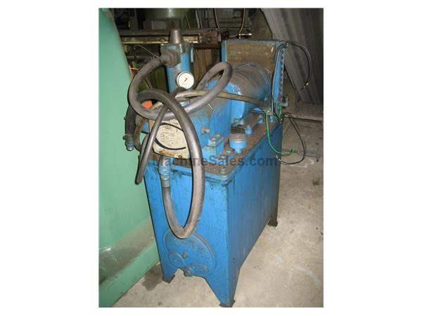 VERTICAL BAND SAW - DO-ALL MODEL TF-18A