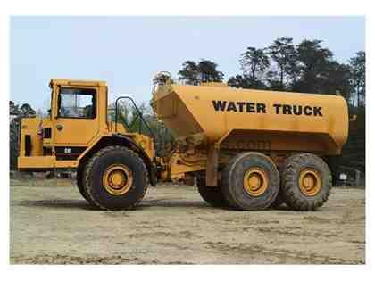 1988 Caterpillar D350C Water Truck