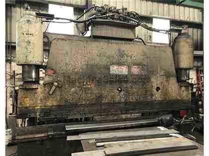 200 ton x 14' PACIFIC Hydraulic Press Brake with manual back gauge 200 ton x 14' PACIFIC Hydraulic Press Brake with manual back gauge