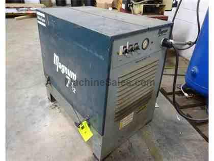 Atlas Copco Model Magnum 7-1/2 Recipricating Air Compressor Atlas Copco Model Magnum 7-1/2 Recipricating Air Compressor