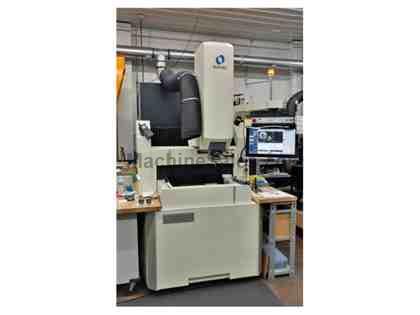 MAKINO EDAF2, 2015, HYPER-I CNC, 4 ELECTRODE ATC, EROWA, C-AXIS, 1000 HRS MAKINO EDAF2, 2015, HYPER-I CNC, 4 ELECTRODE ATC, EROWA, C-AXIS, 1000 HRS