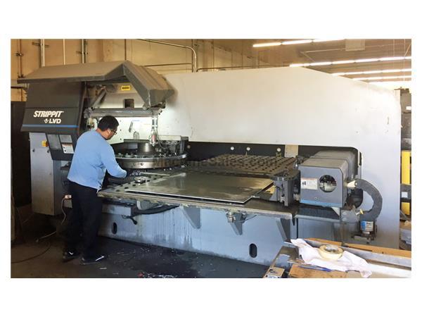 33 Ton, STRIPPIT, 1500H30 Turret 60" Throat 4 Auto Index 33 Ton, STRIPPIT, 1500H30 Turret 60" Throat 4 Auto Index