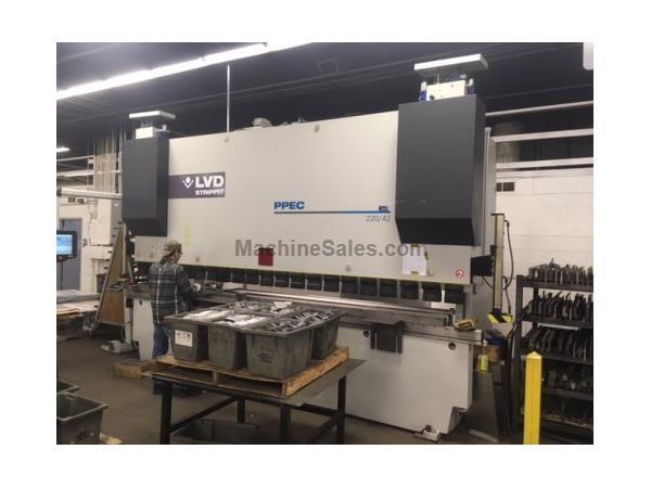 240 TON X 168" LVD STRIPPIT PPEC-220/42,MFG:2014 240 TON X 168" LVD STRIPPIT PPEC-220/42,MFG:2014
