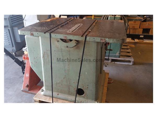 Table Saw w/ Spare Blades, Fence, Throat Templates Table Saw w/ Spare Blades, Fence, Throat Templates