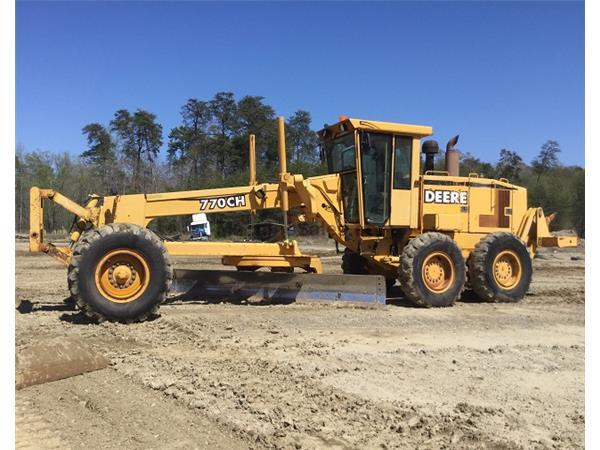 2000 JOHN DEERE 770CH MOTOR GRADER - E6728 2000 JOHN DEERE 770CH MOTOR GRADER - E6728