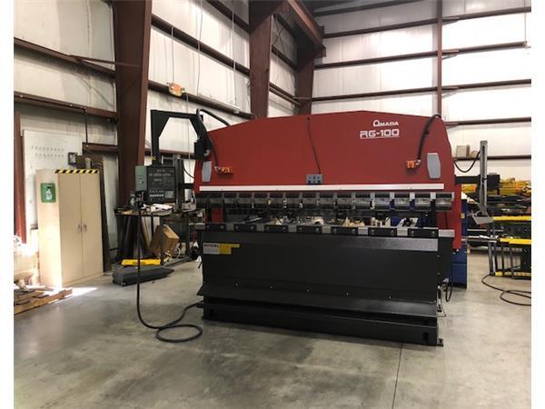 1997 Amada RG100, 10' x 110 Ton, NC9EX-II Controls 1997 Amada RG100, 10' x 110 Ton, NC9EX-II Controls