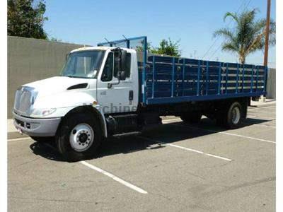 2006 INTERNATIONAL 4400 3040