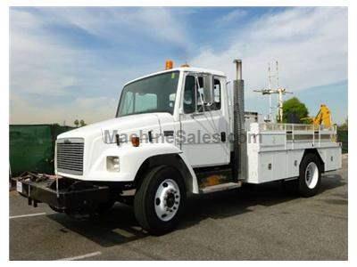 2002 FREIGHTLINER FL60 2825