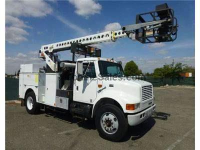 1999 INTERNATIONAL 4900 3209