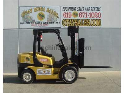 8000LB Forklift, Pneumatic Tires, 3 Stage, Side Shift, Propane, Automatic Transmission, Low Hours