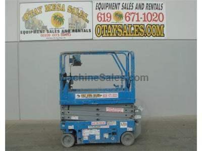 Scissor Lift, 25 Foot Working Height, 19 Foot Platform Height, Deck Extension, Low Hours