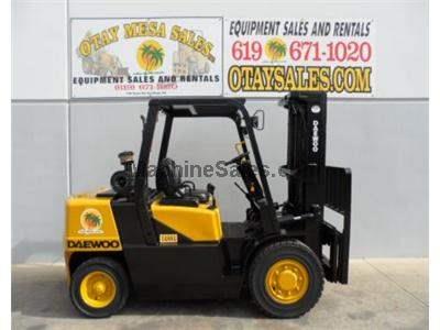 8000LB Forklift, Diesel Power, 3 Stage, Side Shift, Solid Pneumatic Tires, Low Hours