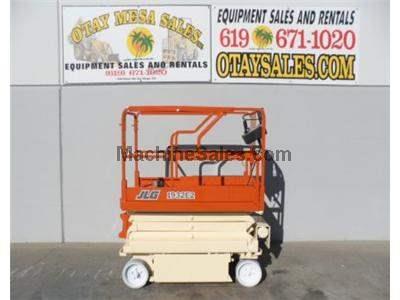 Electric Scissorlift, 25 Foot Working Height, Narrow 32 Inch Width, Deck Extension