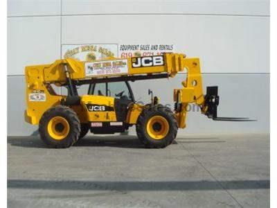 10000LB Telehandler Reach Truck, 56 Foot Reach Height, Body Tilt, 4 Wheel Drive, Auxiliary Hydraulics.