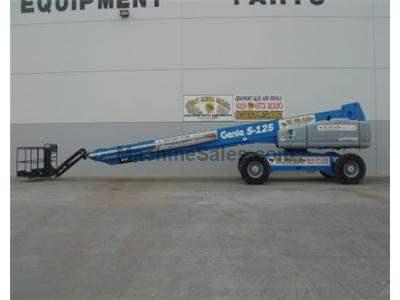 Boomlift, 125 Foot Reach, 4x4, with JIB, Expandable Axle, Power to Platform