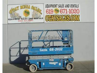 Scissorlift, Electric, 26 Foot Working Height, 20 Foot Platform, Narrow 32 Inch Width