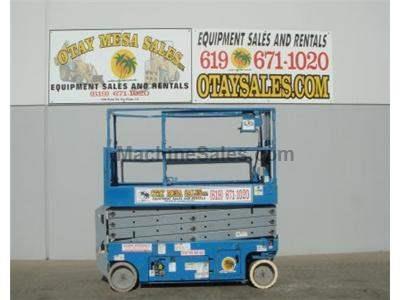 Scissor Lift, 32 Foot Working Height, 26 Foot Platform Height, Deck Extension