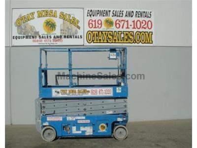 Scissor Lift, 32 Foot Working Height, 26 Foot Platform Height, Deck Extension