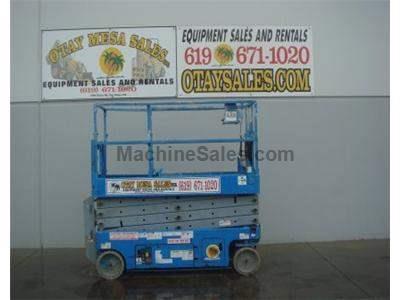 Scissor Lift, 32 Foot Working Height, 26 Foot Platform Height, Deck Extension