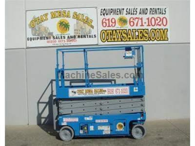 Scissor Lift, 32 Foot Working Height, 26 Foot Platform Height, Deck Extension