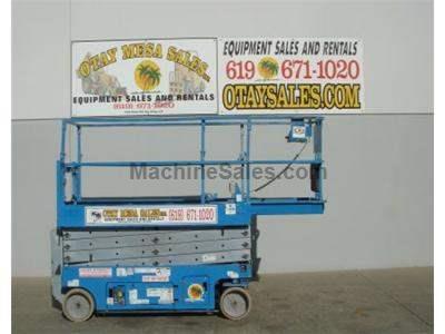 Scissor Lift, 32 Foot Working Height, 26 Foot Platform Height, Deck Extension