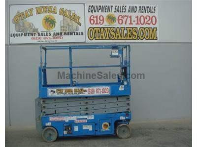 Scissor Lift, 32 Foot Working Height, 26 Foot Platform Height, Deck Extension