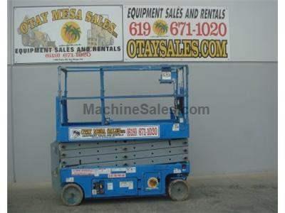 Scissor Lift, 32 Foot Working Height, 26 Foot Platform Height, Deck Extension