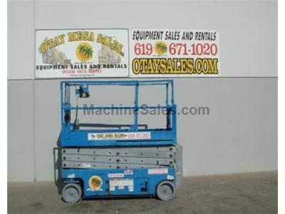 Scissor Lift, 32 Foot Working Height, 26 Foot Platform Height, Deck Extension