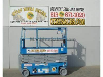 Scissor Lift, 32 Foot Working Height, 26 Foot Platform Height, Deck Extension