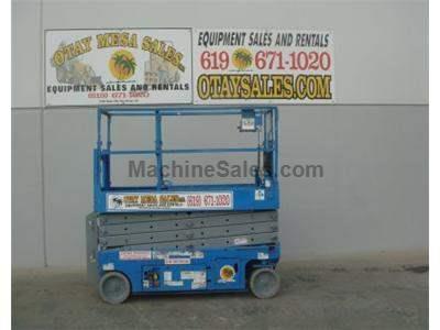 Scissor Lift, 32 Foot Working Height, 26 Foot Platform Height, Deck Extension