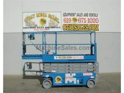 Scissor Lift, 32 Foot Working Height, 26 Foot Platform Height, Deck Extension