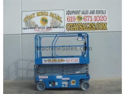 Scissor Lift, 32 Foot Working Height, 26 Foot Platform Height, Deck Extension