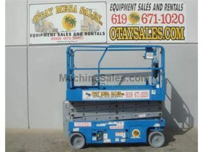 Scissor Lift, 32 Foot Working Height, 26 Foot Platform Height, Deck Extension