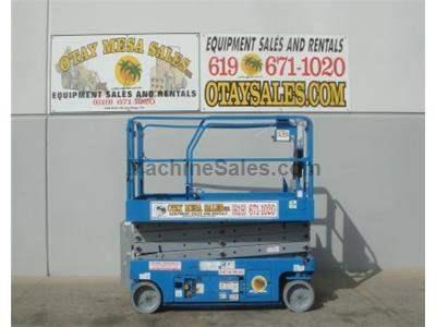 Scissor Lift, 32 Foot Working Height, 26 Foot Platform Height, Deck Extension