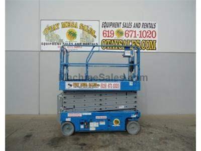 Scissor Lift, 38 Foot Working Height, 32 Foot Platform Height, Deck Extension