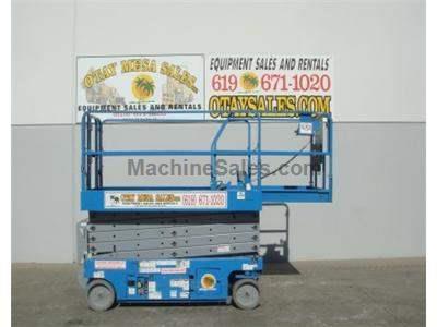 Scissor Lift, 38 Foot Working Height, 32 Foot Platform Height, Deck Extension