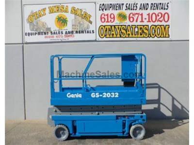 Scissorlift, Electric, 26 Foot Working Height, 20 Foot Platform, Narrow 32 Inch Width