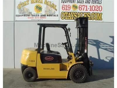 9000LB Forklift, Pneumatic Tires, Automatic, 3 Stage, Side Shift, Diesel