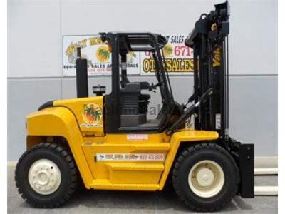 21000LB Forklift, Pneumatic Tires, Diesel, 8 Foot Forks, Side Shift, Fork Positioner