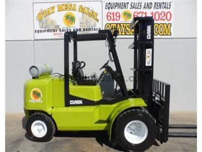 11000LB Forklift, Pneumatic Tires, Fork Positioner, Propane, Automatic Transmission