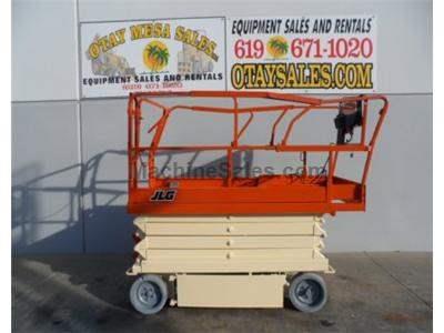 Scissor Lift, 32 Foot Working Height, 26 Foot Platform Height, Deck Extension, Power to Platform