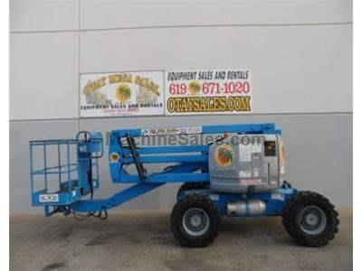 Articulated Boomlift, 51 Foot Working Height, 45 Foot Platform Height, 25 Foot Horizontal Reach, Dual Fuel