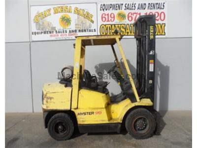 9000LB Forklift, Pneumatic Tires, Vortec V6, Propane Power, Side Shift, Automatic Transmission