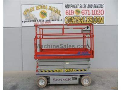 Electric Scissor Lift, 32 Foot Working Height, 26 Foot Platform, Deck Extension