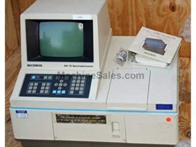 Beckman DU-70 Spectrophotometer