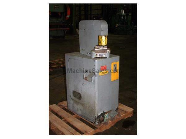Diacro Model No. 1P Power Notcher Diacro Model No. 1P Power Notcher