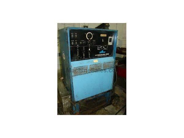 MILLER, No. SYNCROWAVE 300, torches, foot pedal, cart MILLER, No. SYNCROWAVE 300, torches, foot pedal, cart